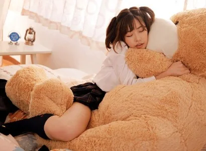 Mưa như trút nước làm tôi không muốn rời khỏi nơi này