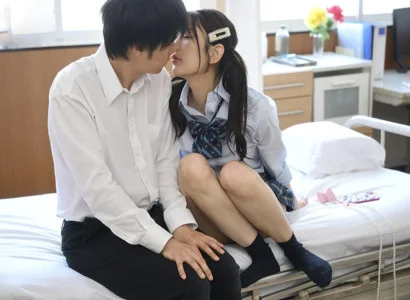 Gã nam sinh yếu đuối được địt bởi khoa khôi trong lớp
