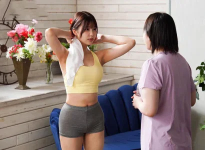 Cô nàng tập yoga nóng bỏng tập yoga và kết thúc bằng một cuộc mây mưa