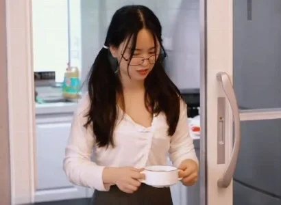 Người phụ nữ đã ly hôn bị trai làng địt