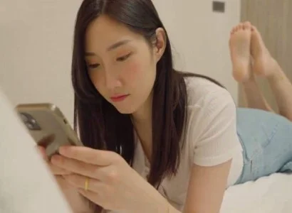 Người vợ bị chồng cắm sừng ăn vụng với anh nhân viên giao hàng